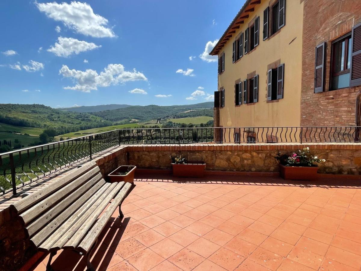 Agriturismo Castello Di Montauto Сан-Джиминьяно Экстерьер фото